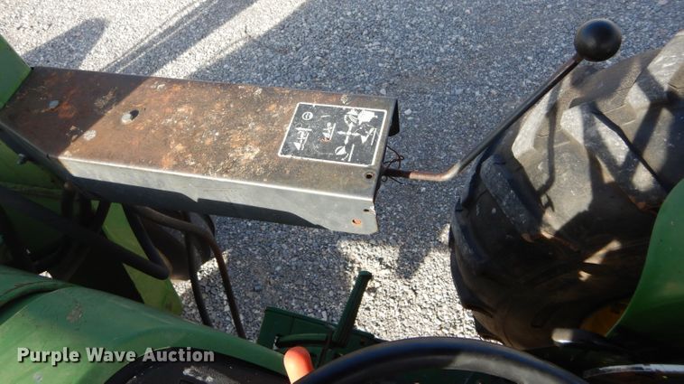 image for item GF9901 John Deere 2040 tractor