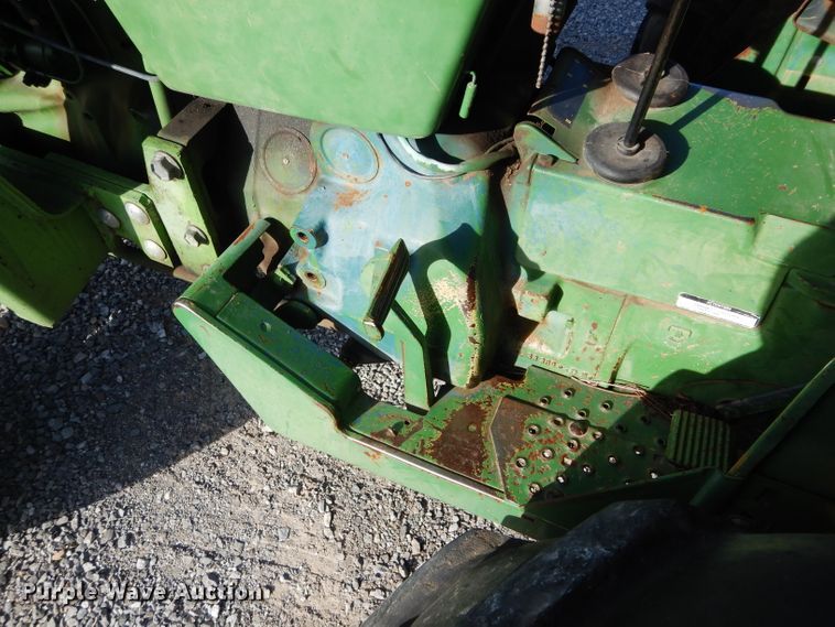 image for item GF9901 John Deere 2040 tractor