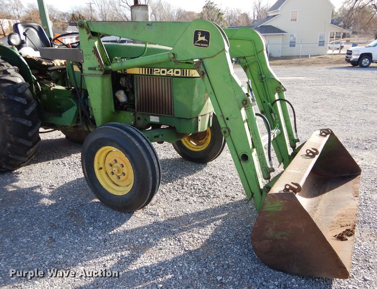 image for item GF9901 John Deere 2040 tractor