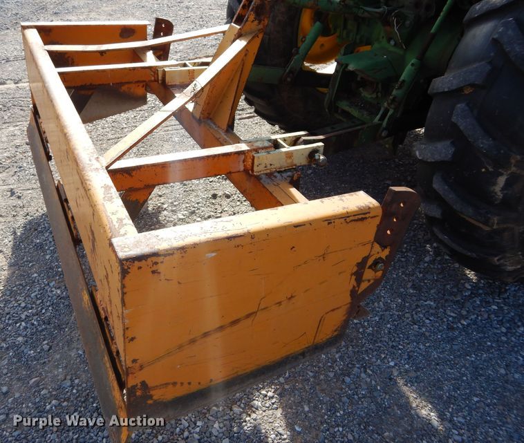 image for item GF9901 John Deere 2040 tractor