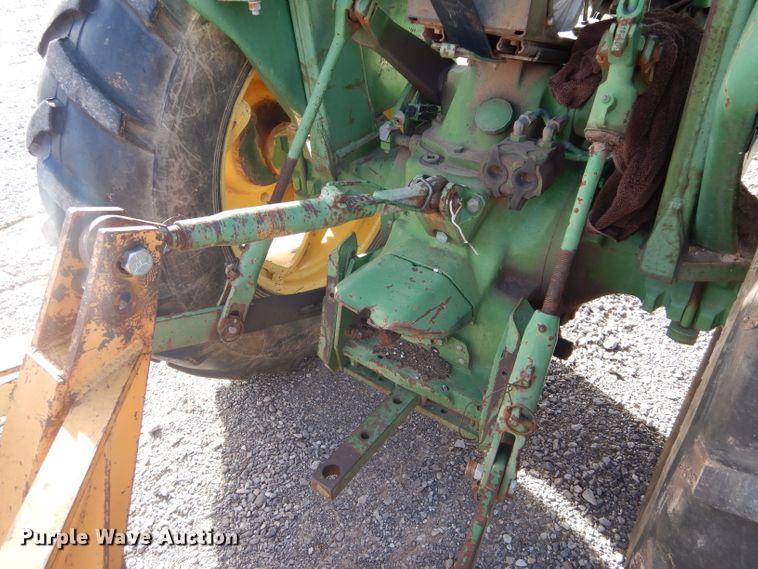 image for item GF9901 John Deere 2040 tractor