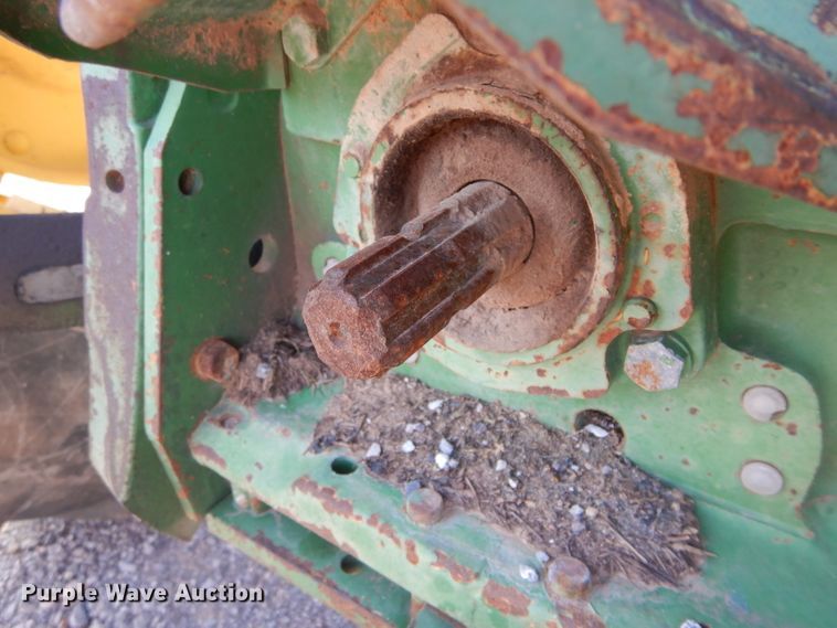 image for item GF9901 John Deere 2040 tractor