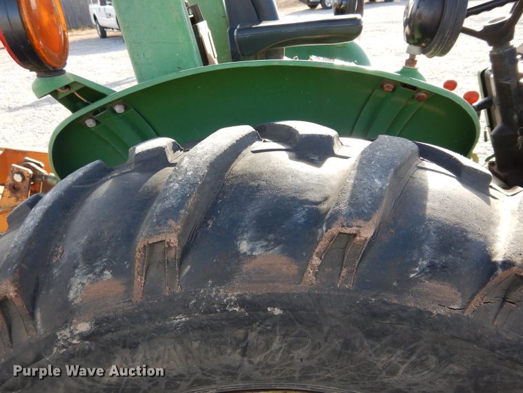 image for item GF9901 John Deere 2040 tractor