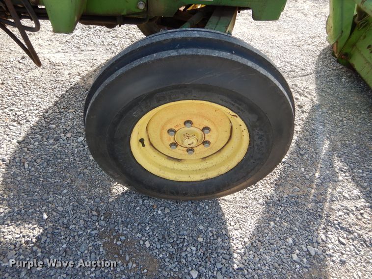 image for item GF9901 John Deere 2040 tractor