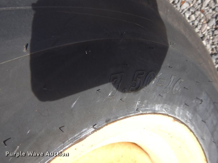 image for item GF9901 John Deere 2040 tractor