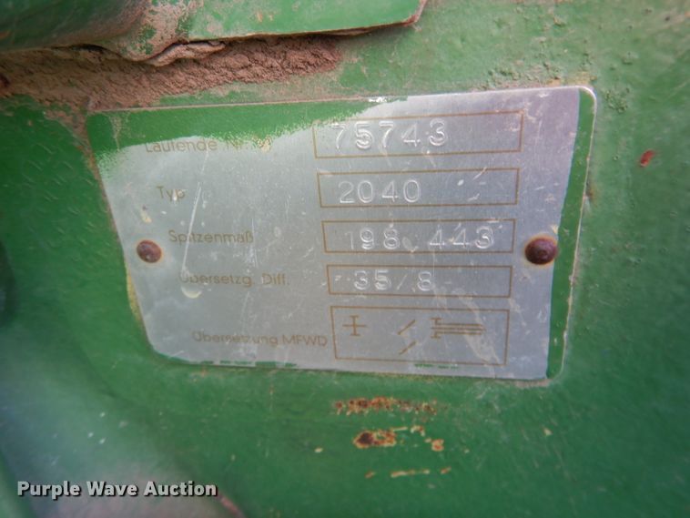 image for item GF9901 John Deere 2040 tractor