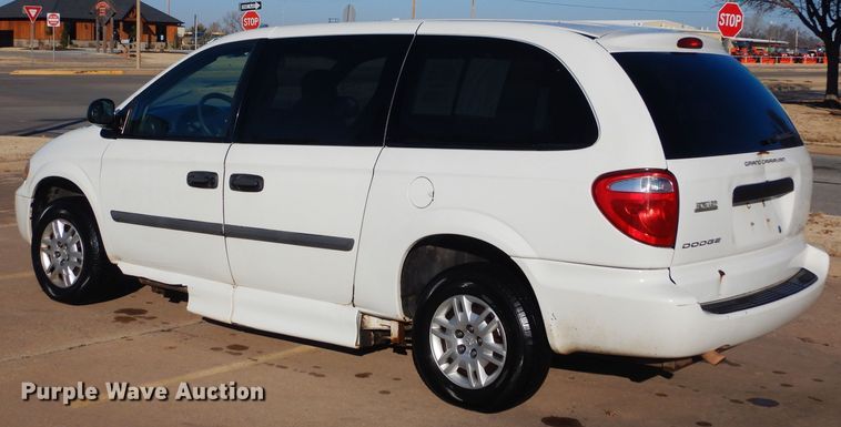 image for item GF9955 2007 Dodge Grand Caravan handicap accessible van