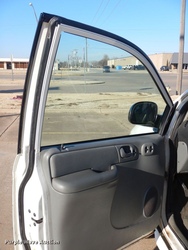 image for item GF9955 2007 Dodge Grand Caravan handicap accessible van