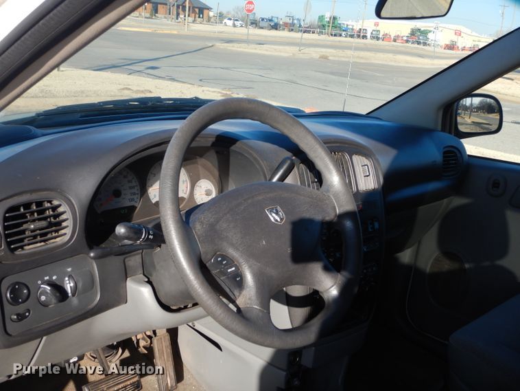 image for item GF9955 2007 Dodge Grand Caravan handicap accessible van