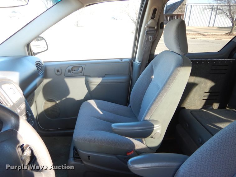 image for item GF9955 2007 Dodge Grand Caravan handicap accessible van