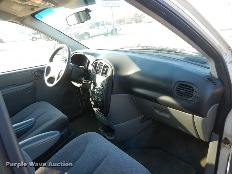 image for item GF9955 2007 Dodge Grand Caravan handicap accessible van