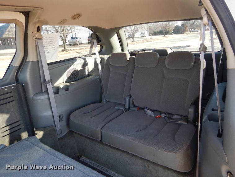 image for item GF9955 2007 Dodge Grand Caravan handicap accessible van