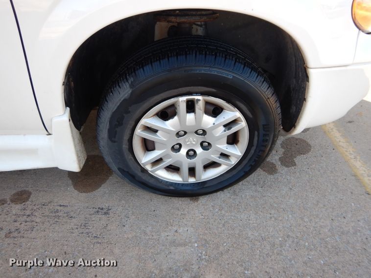 image for item GF9955 2007 Dodge Grand Caravan handicap accessible van