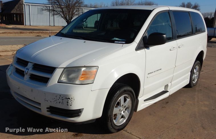 image for item GF9956 2010 Dodge Grand Caravan handicap accessible van