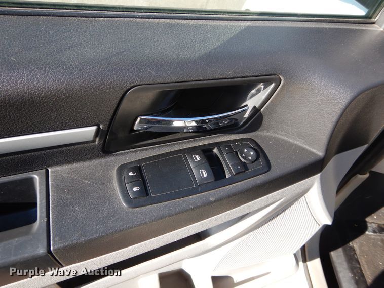 image for item GF9956 2010 Dodge Grand Caravan handicap accessible van