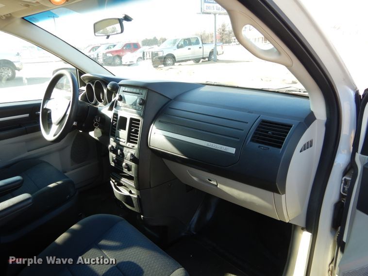 image for item GF9956 2010 Dodge Grand Caravan handicap accessible van