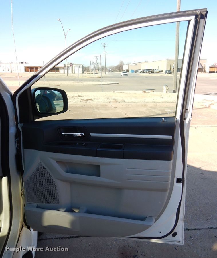 image for item GF9956 2010 Dodge Grand Caravan handicap accessible van
