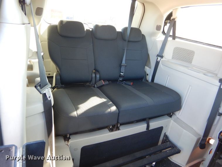 image for item GF9956 2010 Dodge Grand Caravan handicap accessible van