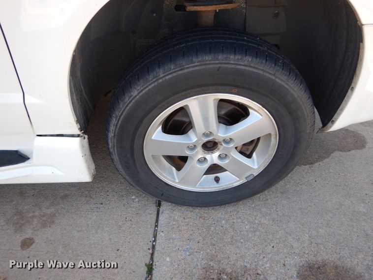 image for item GF9956 2010 Dodge Grand Caravan handicap accessible van