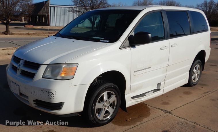 image for item GF9957 2010 Dodge Grand Caravan handicap accessible van