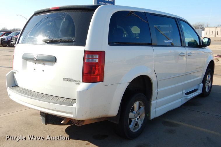 image for item GF9957 2010 Dodge Grand Caravan handicap accessible van