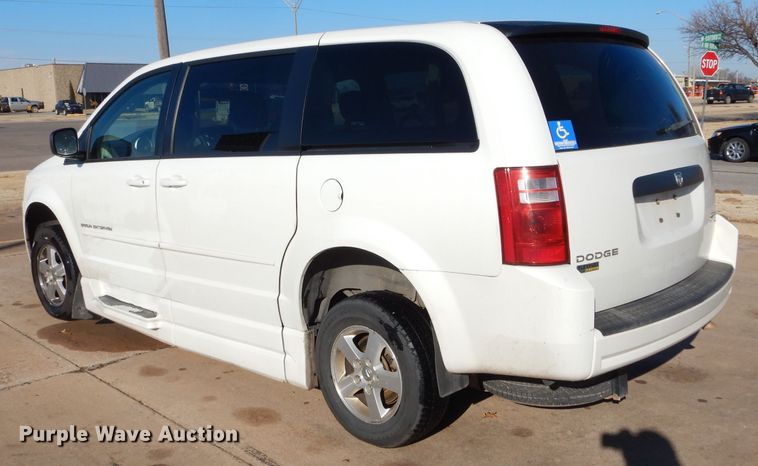 image for item GF9957 2010 Dodge Grand Caravan handicap accessible van