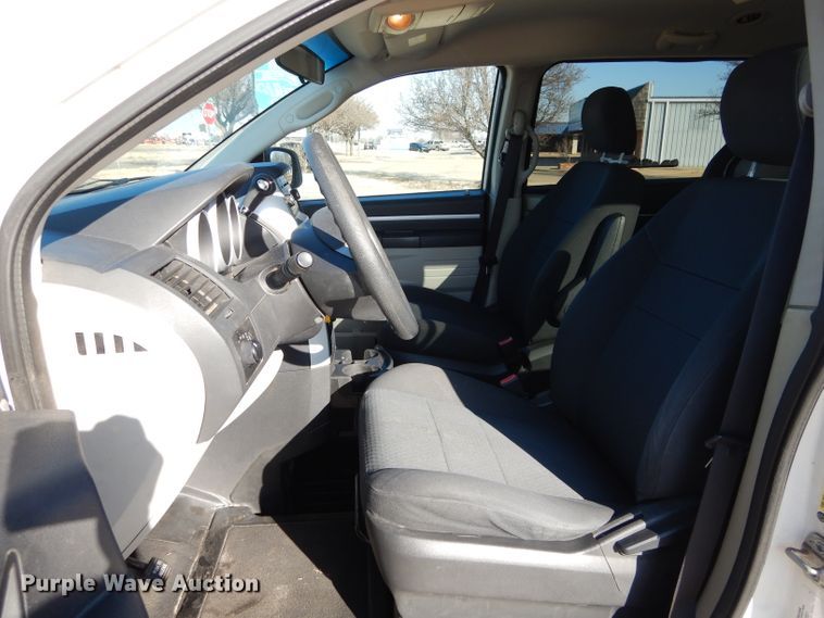 image for item GF9957 2010 Dodge Grand Caravan handicap accessible van