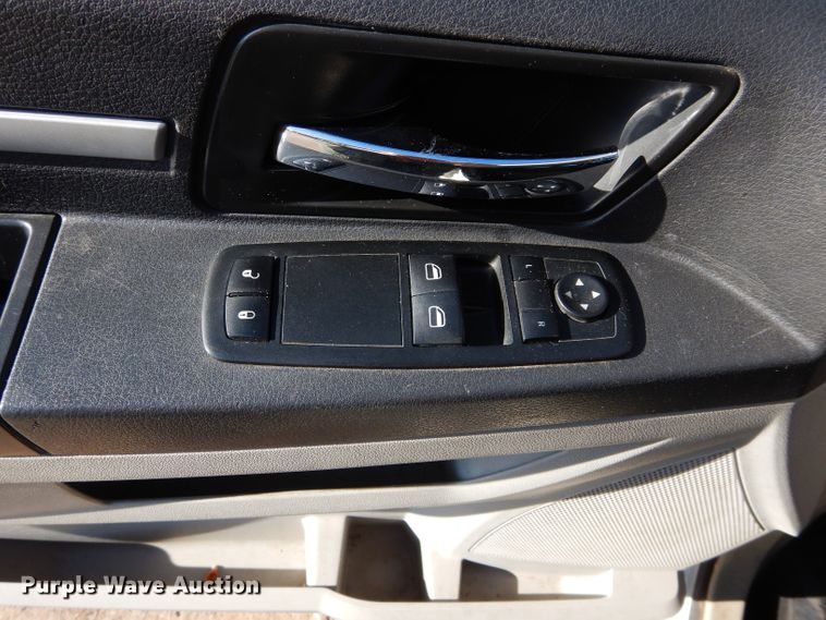 image for item GF9957 2010 Dodge Grand Caravan handicap accessible van