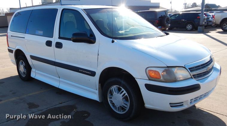 image for item GF9958 2005 Chevrolet Venture handicap accessible van