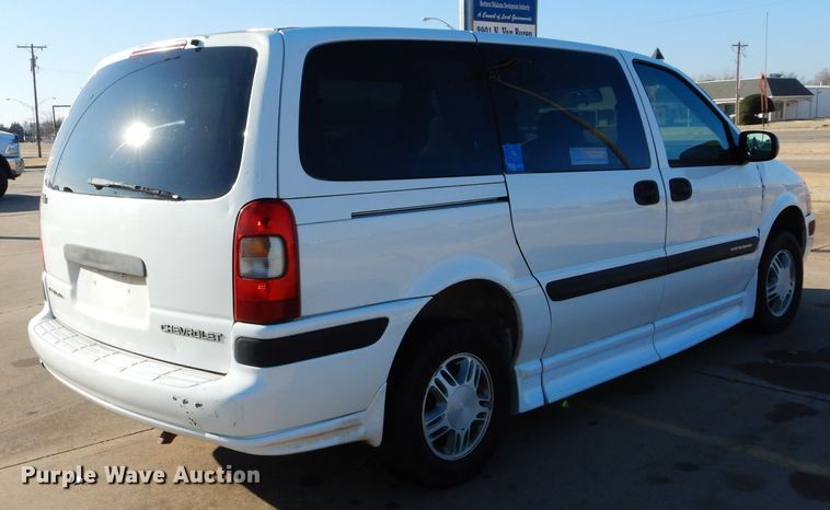 image for item GF9958 2005 Chevrolet Venture handicap accessible van