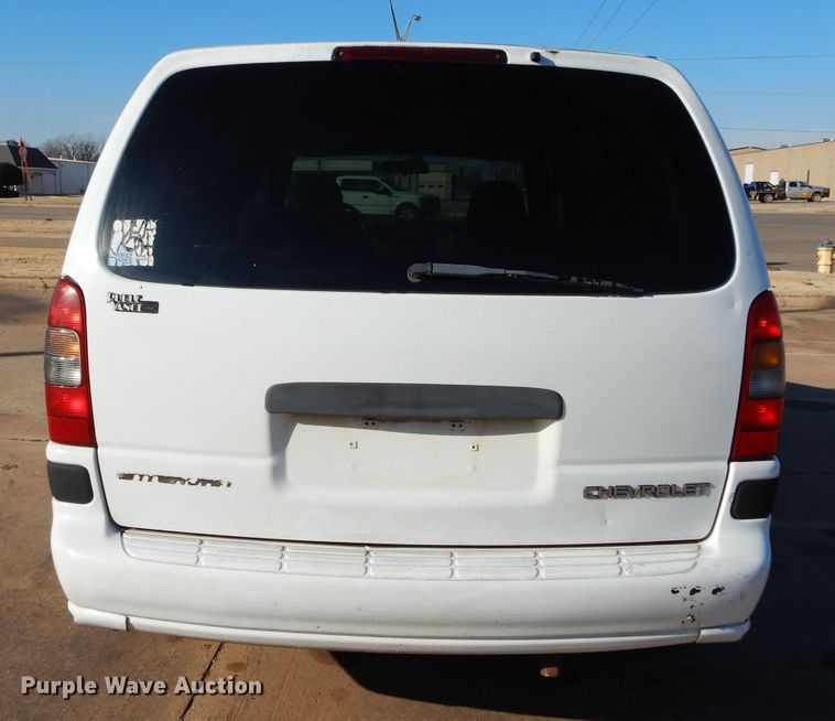 image for item GF9958 2005 Chevrolet Venture handicap accessible van