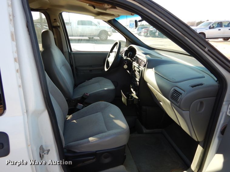 image for item GF9958 2005 Chevrolet Venture handicap accessible van