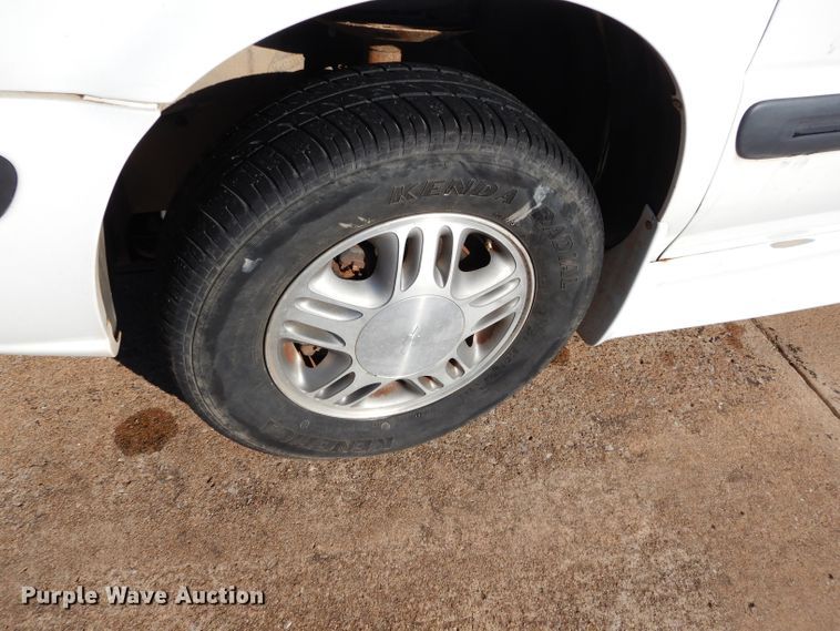 image for item GF9958 2005 Chevrolet Venture handicap accessible van