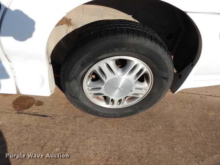 image for item GF9958 2005 Chevrolet Venture handicap accessible van