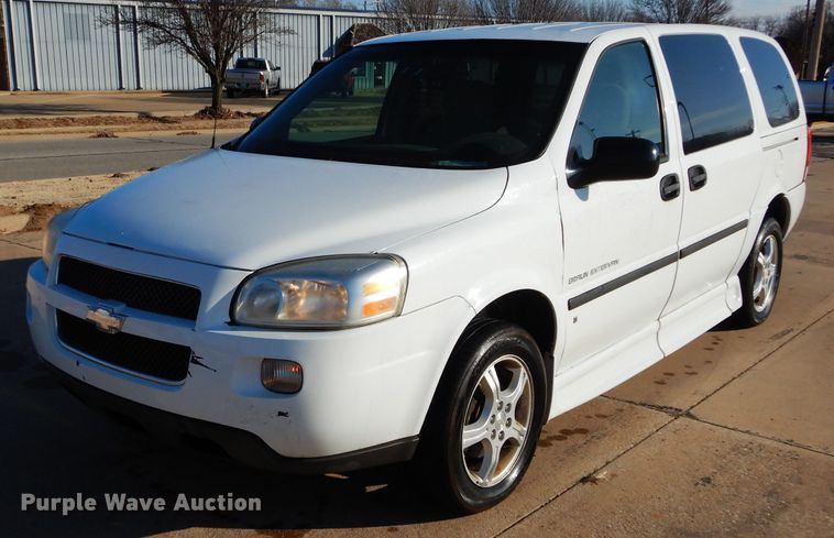 image for item GF9959 2007 Chevrolet Uplander handicap accessible van