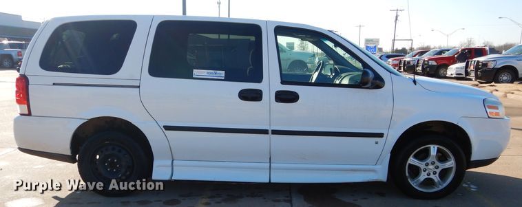 image for item GF9959 2007 Chevrolet Uplander handicap accessible van