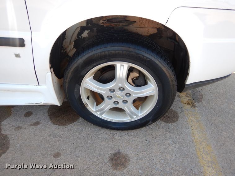 image for item GF9959 2007 Chevrolet Uplander handicap accessible van