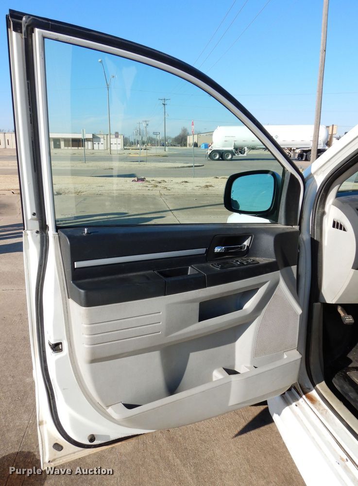 image for item GF9960 2010 Dodge Grand Caravan handicap accessible van