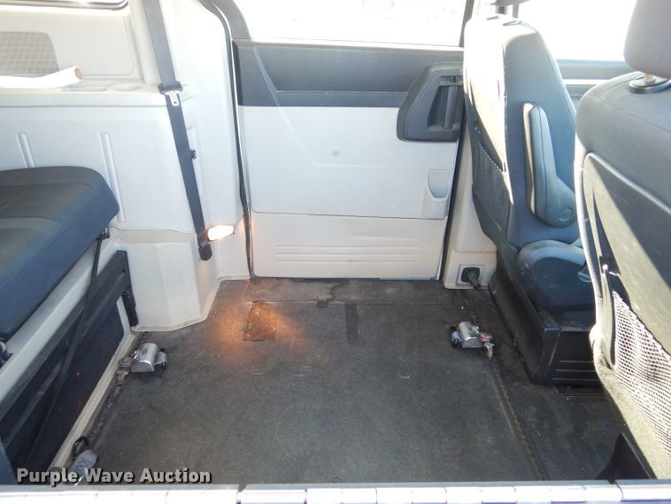 image for item GF9960 2010 Dodge Grand Caravan handicap accessible van