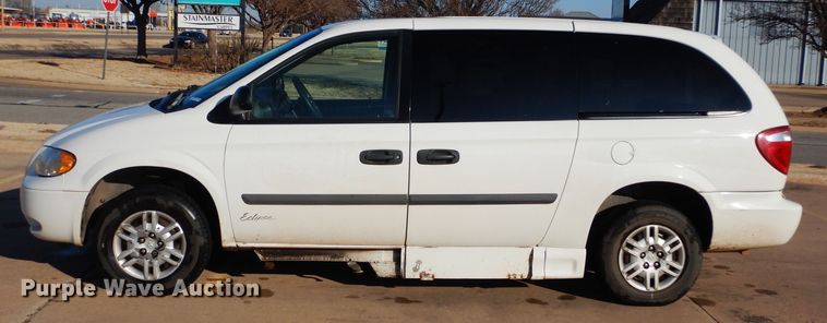 image for item GF9961 2007 Dodge Grand Caravan handicap accessible van