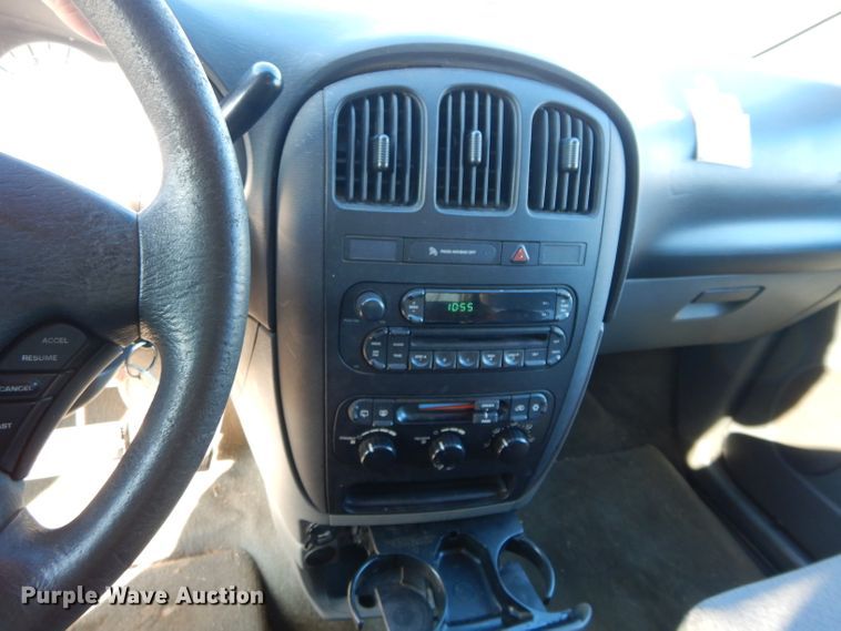 image for item GF9961 2007 Dodge Grand Caravan handicap accessible van