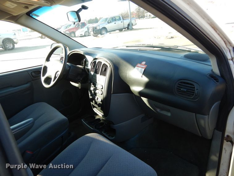 image for item GF9961 2007 Dodge Grand Caravan handicap accessible van