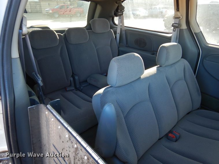 image for item GF9961 2007 Dodge Grand Caravan handicap accessible van