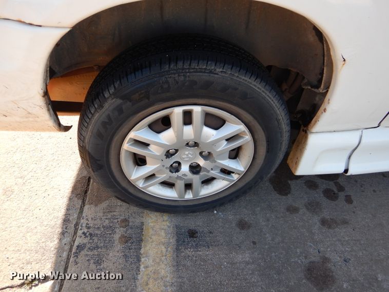 image for item GF9961 2007 Dodge Grand Caravan handicap accessible van