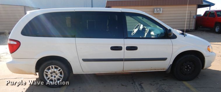 image for item GF9962 2007 Dodge Grand Caravan handicap accessible van