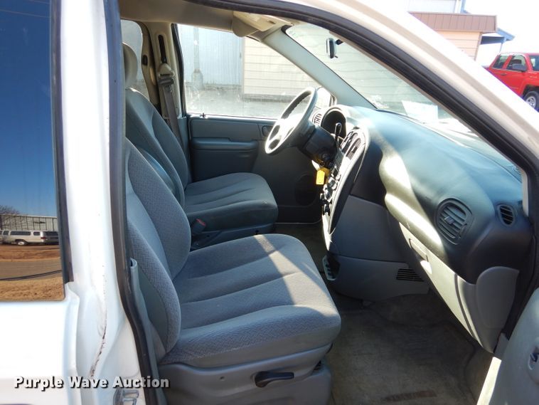 image for item GF9962 2007 Dodge Grand Caravan handicap accessible van