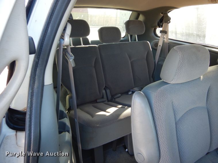 image for item GF9962 2007 Dodge Grand Caravan handicap accessible van