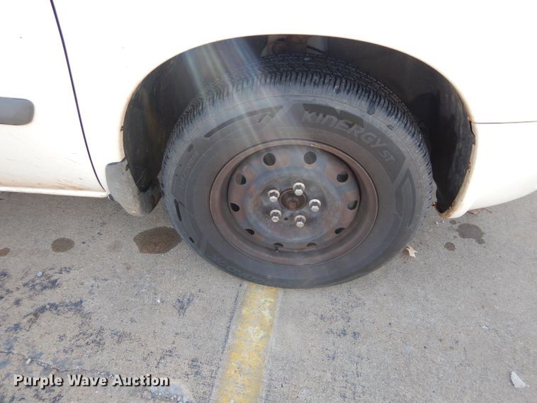 image for item GF9962 2007 Dodge Grand Caravan handicap accessible van