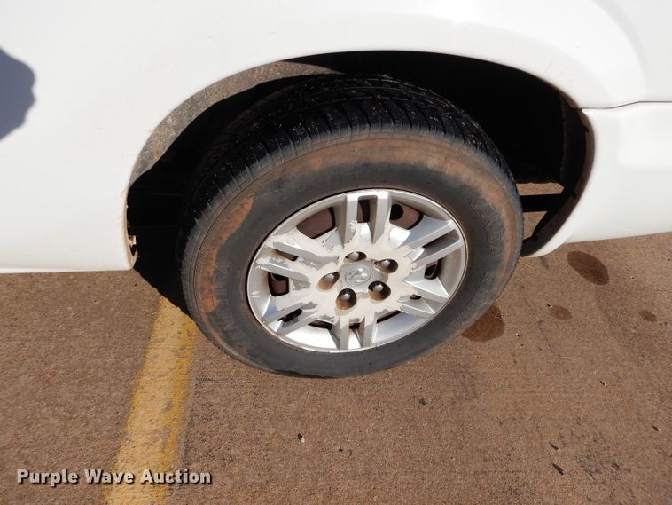 image for item GF9962 2007 Dodge Grand Caravan handicap accessible van