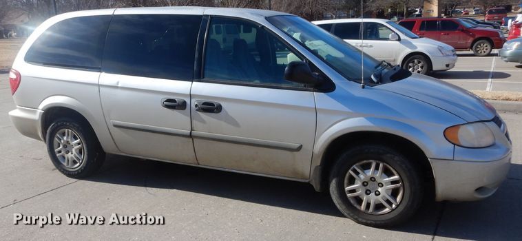 image for item GF9977 2005 Dodge Grand Caravan van